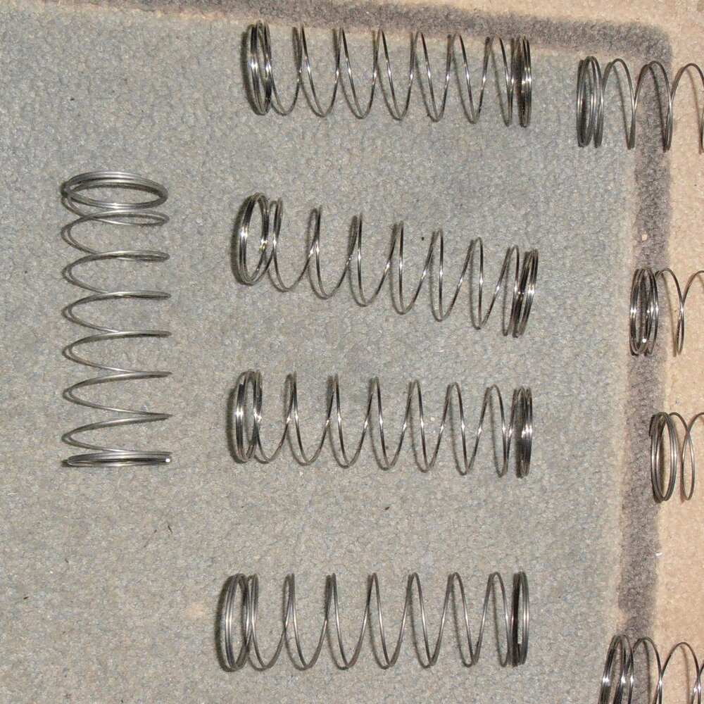 Lot of 10 Light Duty Compression Springs ~4" x 1.25"~